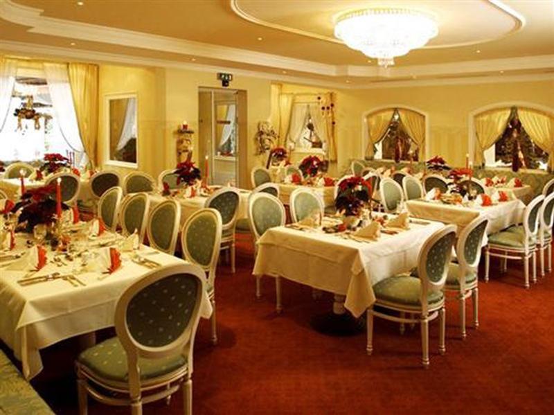 Hotel Landgut Zapfenhof Zellbergeben エクステリア 写真