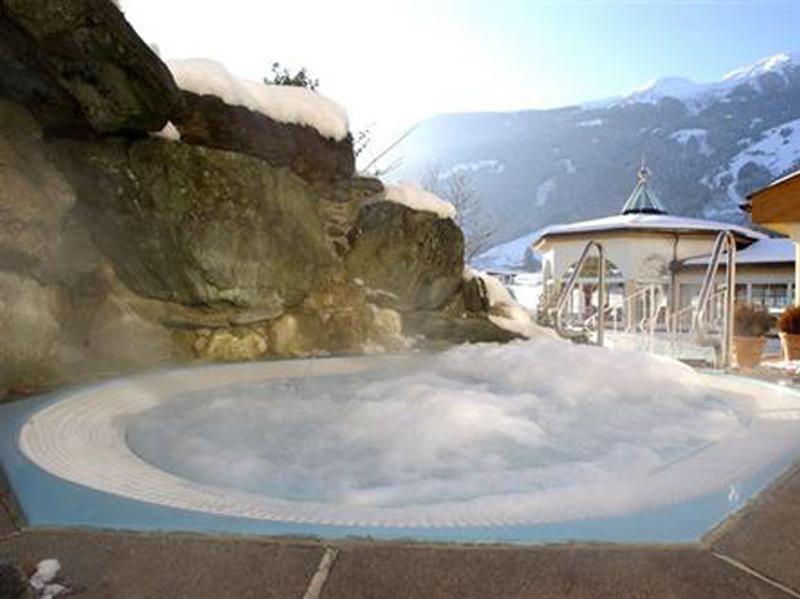 Hotel Landgut Zapfenhof Zellbergeben エクステリア 写真
