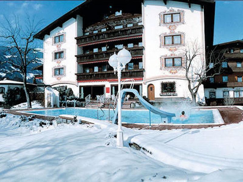 Hotel Landgut Zapfenhof Zellbergeben エクステリア 写真